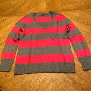 ‼️‼️Women’s V-Neck Sweater- “Gap”, Size- Small‼️‼️